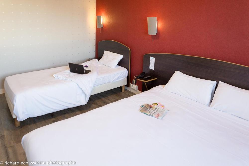 Hotel De La Vendee ラ・ロッシュ＝シュル＝ヨン エクステリア 写真