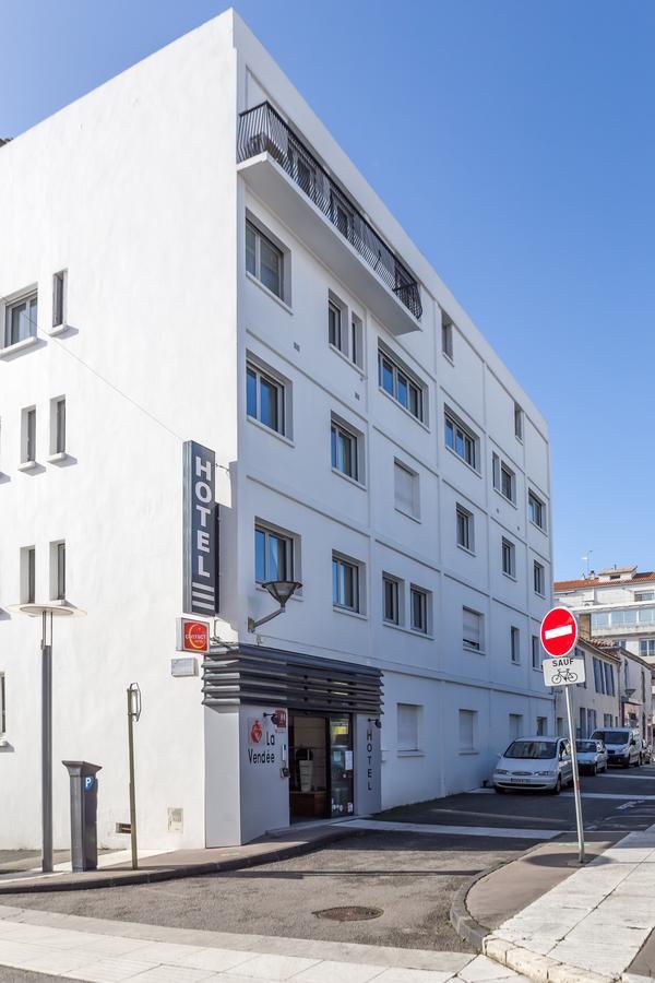 Hotel De La Vendee ラ・ロッシュ＝シュル＝ヨン エクステリア 写真